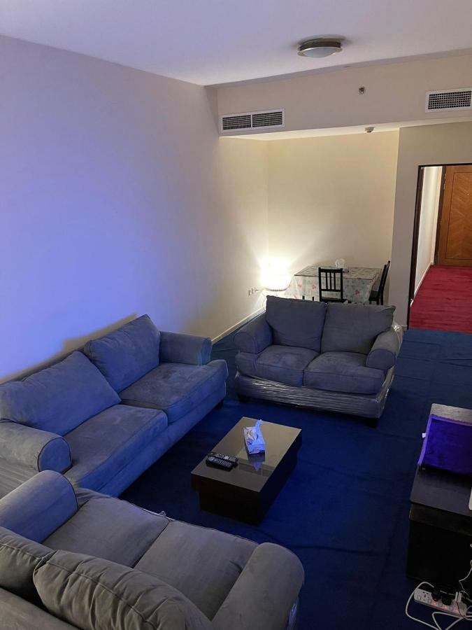 Kaya Hostel Dubai Exterior photo