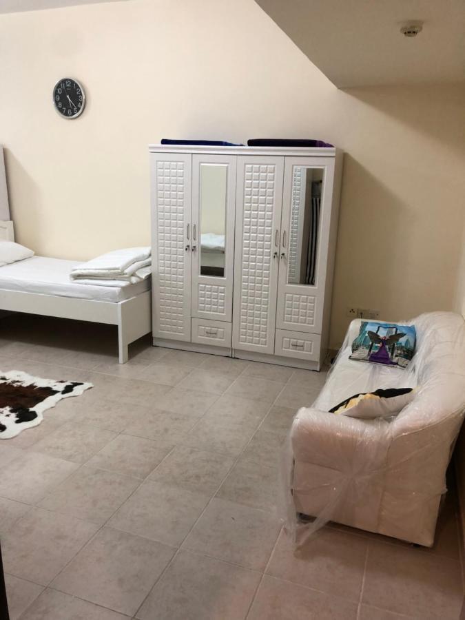 Kaya Hostel Dubai Exterior photo