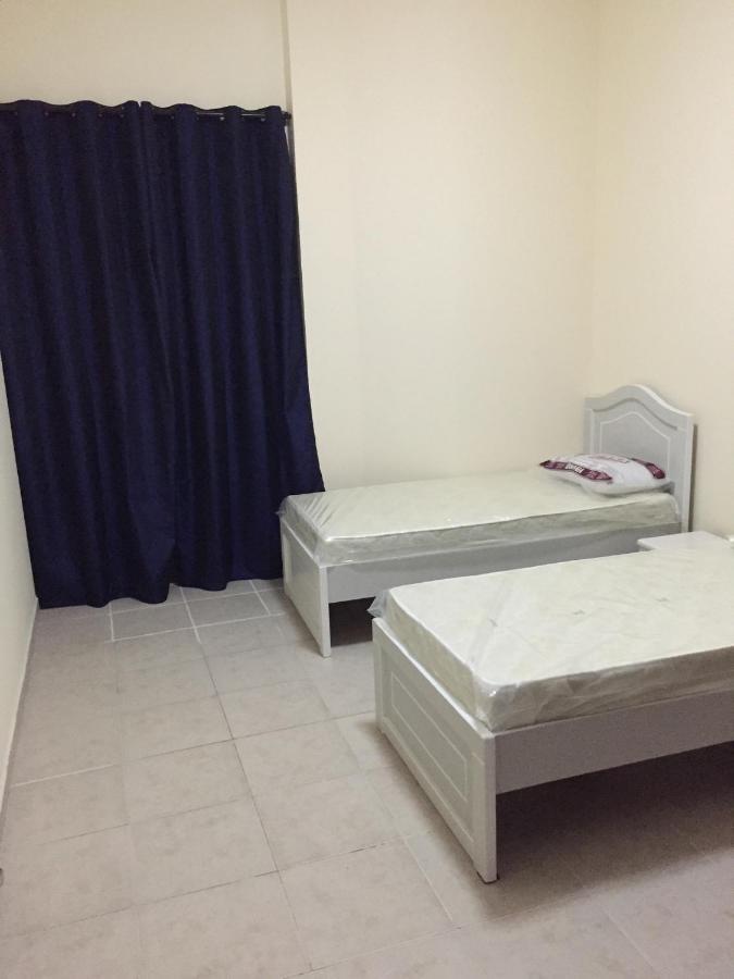 Kaya Hostel Dubai Exterior photo