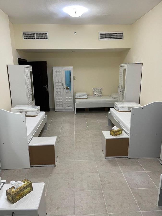 Kaya Hostel Dubai Exterior photo