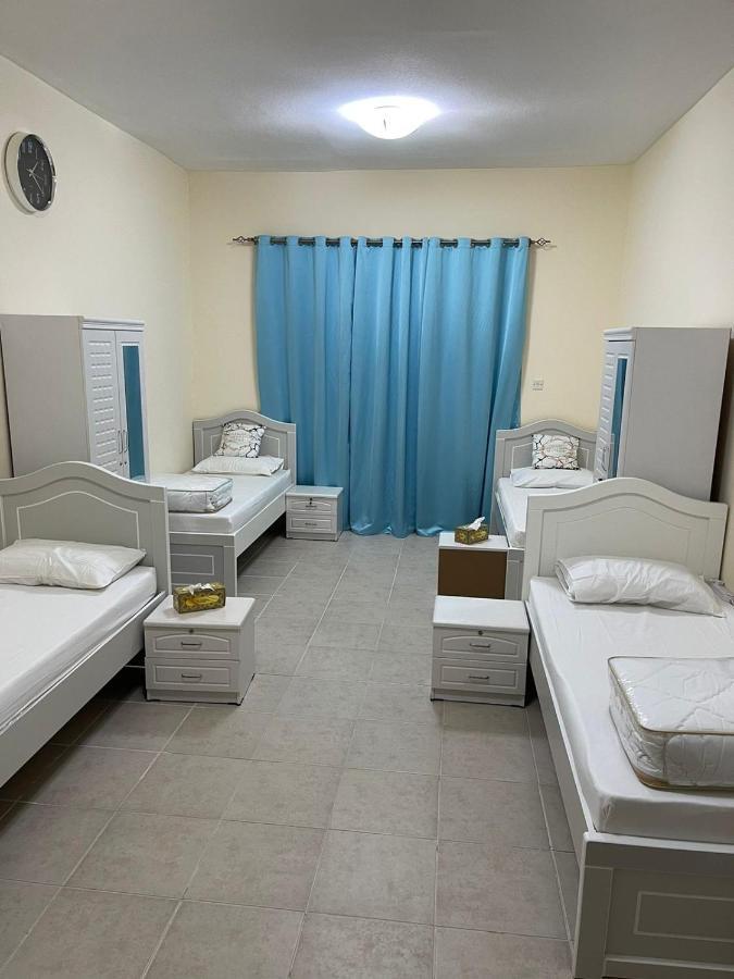 Kaya Hostel Dubai Exterior photo