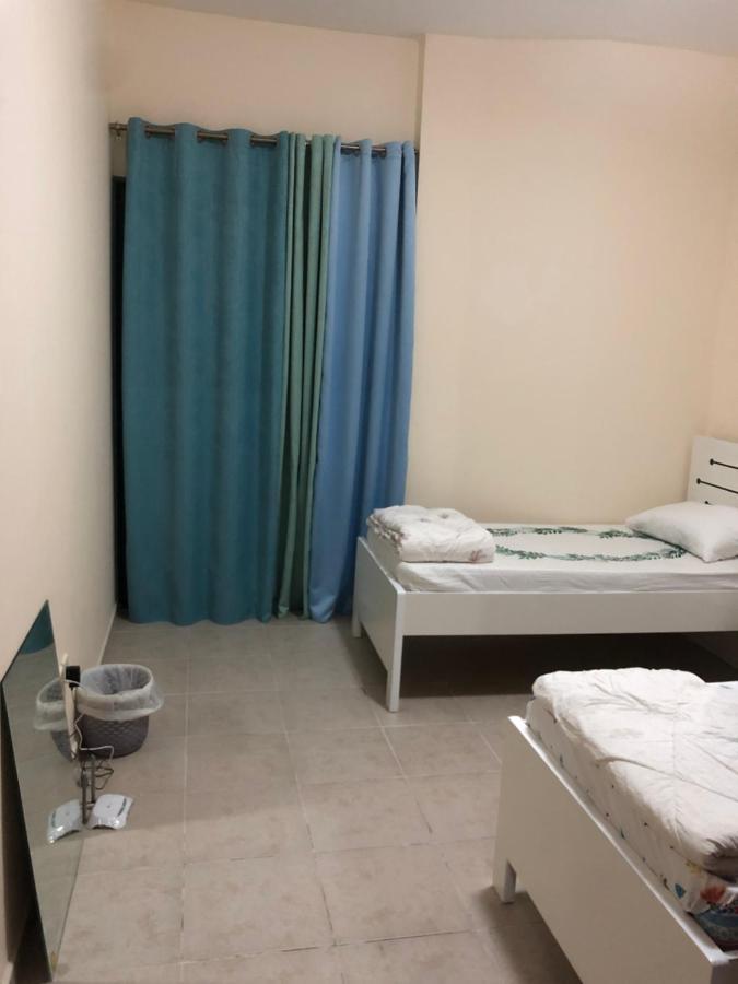 Kaya Hostel Dubai Exterior photo