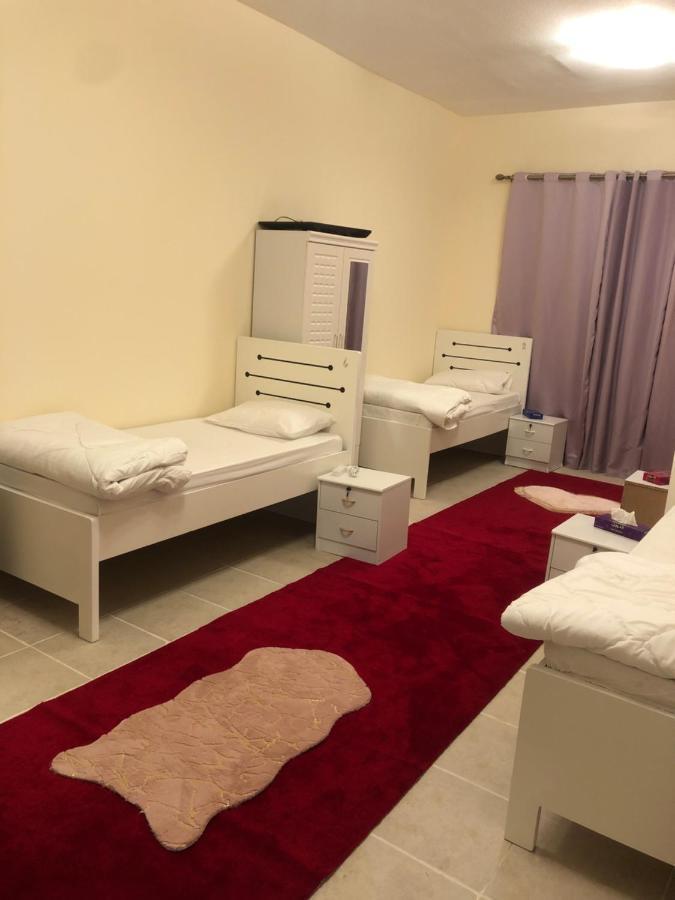 Kaya Hostel Dubai Exterior photo