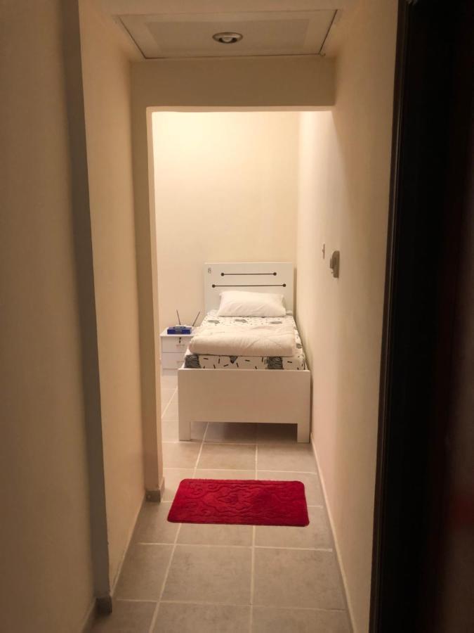 Kaya Hostel Dubai Exterior photo